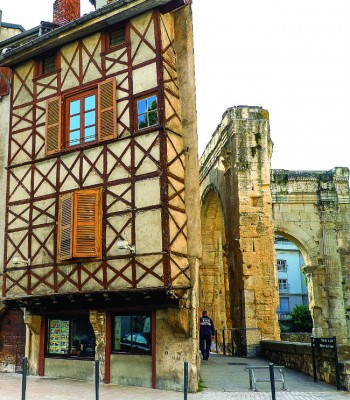 medieval houses next to Vienne's Roman ruins.