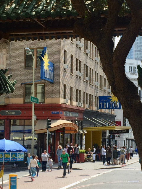 Café de la Presse as seen from the Chinatown arch