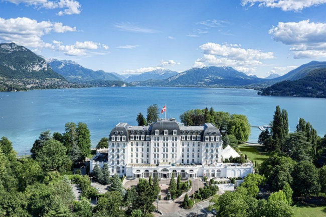 The Impérial Palace hotel in Annecy