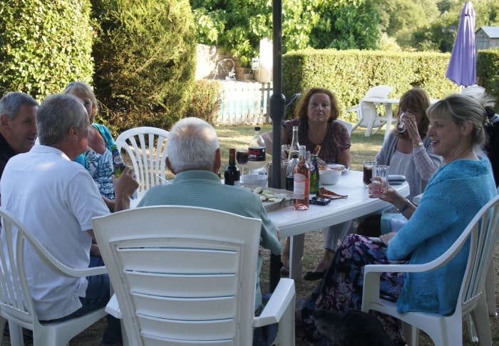 Dining alfresco